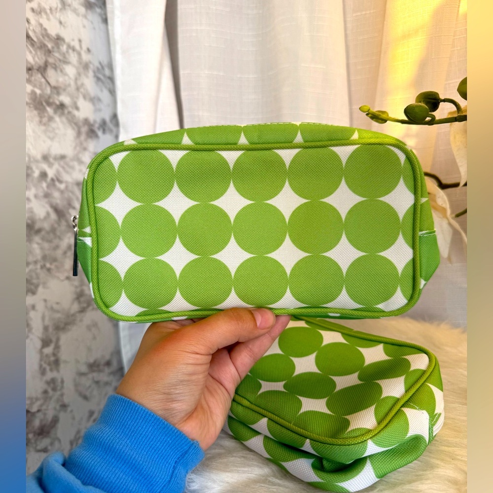 Clinique 2 new cosmetic / traveling bags